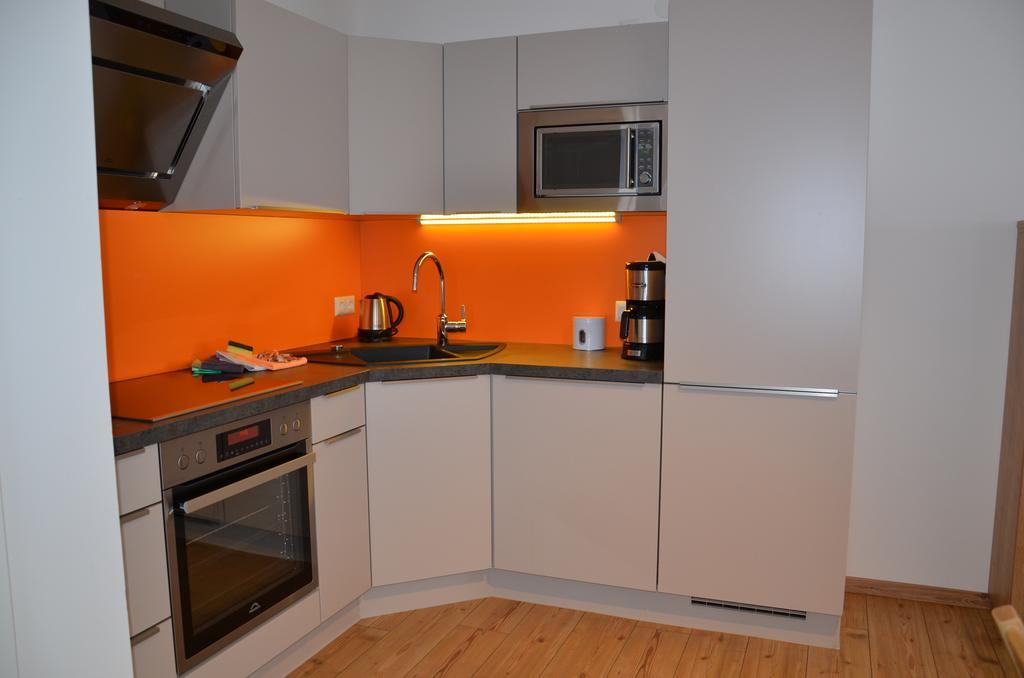 Apartment Haus Van Der Leij Russbach am Pass Gschuett Room photo